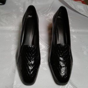 Woman shoes